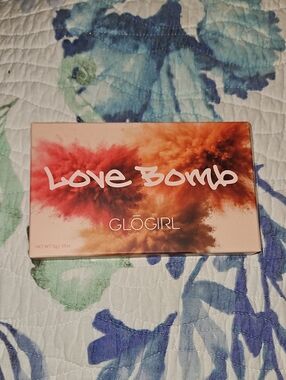 GloGirl Love Bomb Eyeshadow Palette - Warm Orange & Red Tones